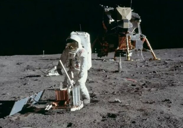 Menschen könnten in 10 Jahren auf dem Mond leben. Quelle: Screenshot Youtube