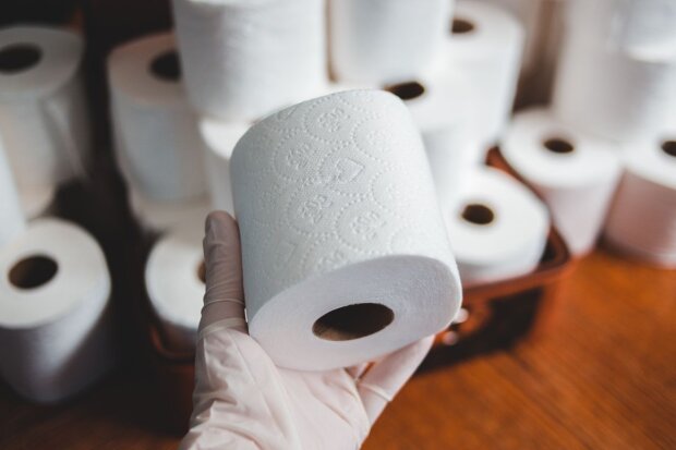 "Ich habe kein Toilettenpapier zu Hause: meine Gäste müssen mein Bidet benutzen, und ich spare dadurch viel Geld"